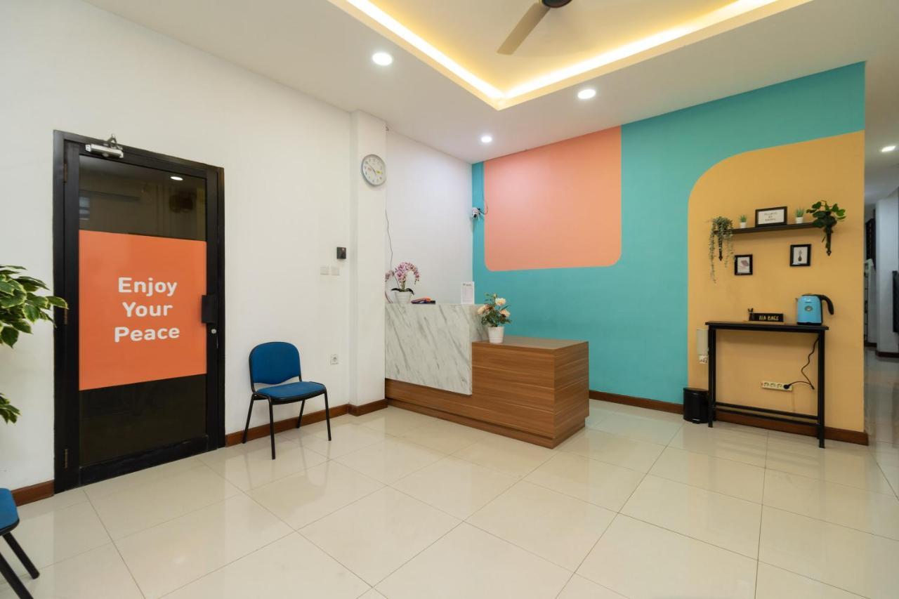 Sans Hotel Suryakencana Bogor Luaran gambar