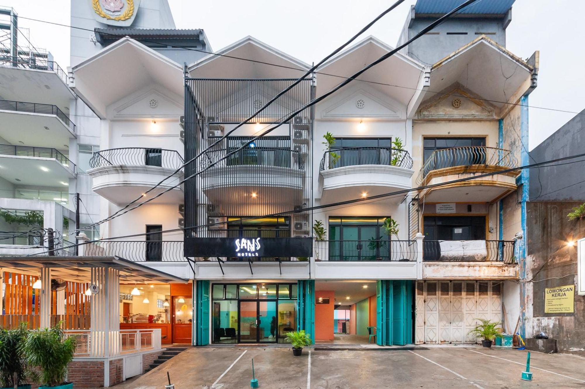 Sans Hotel Suryakencana Bogor Luaran gambar
