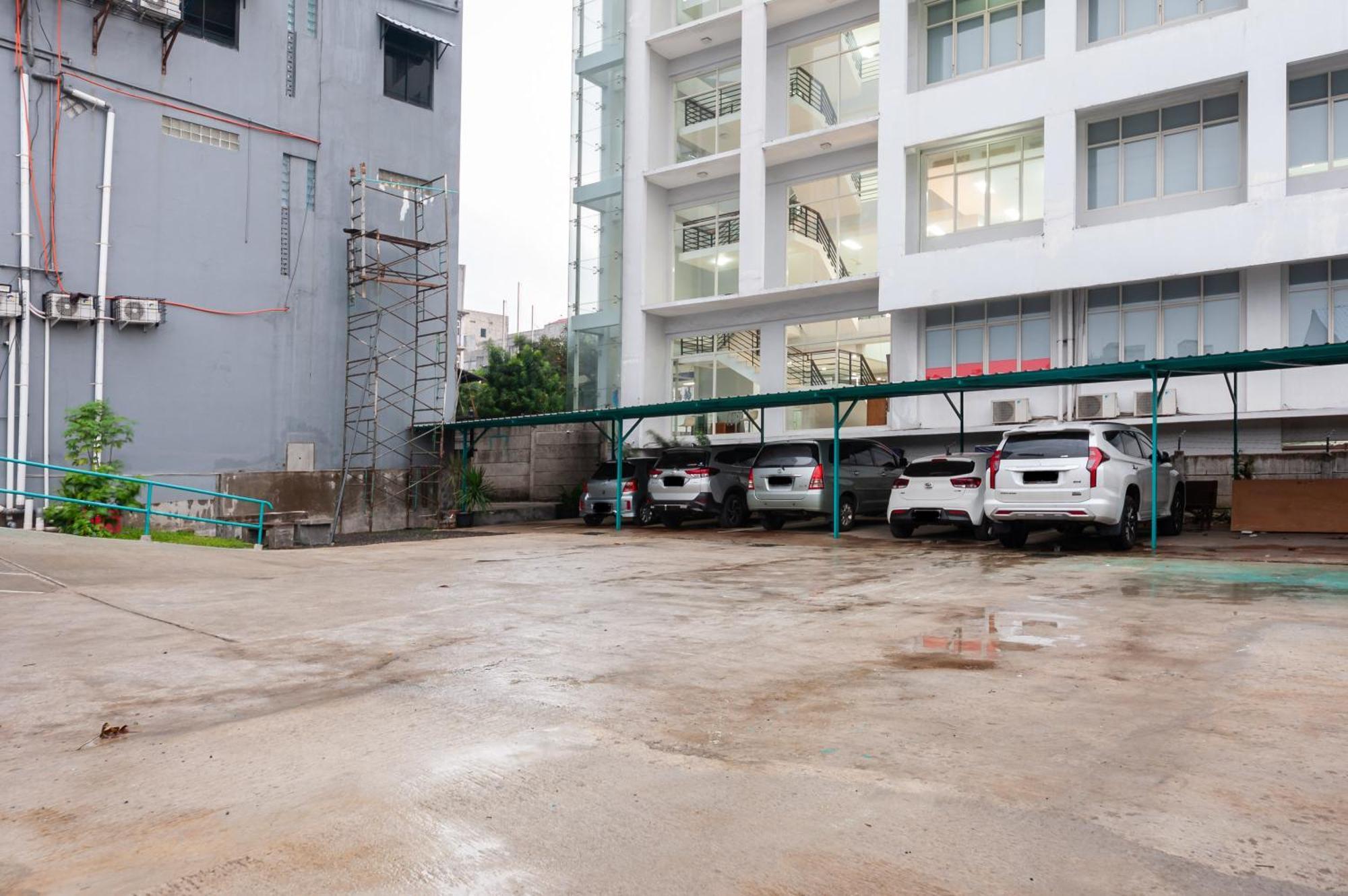 Sans Hotel Suryakencana Bogor Luaran gambar