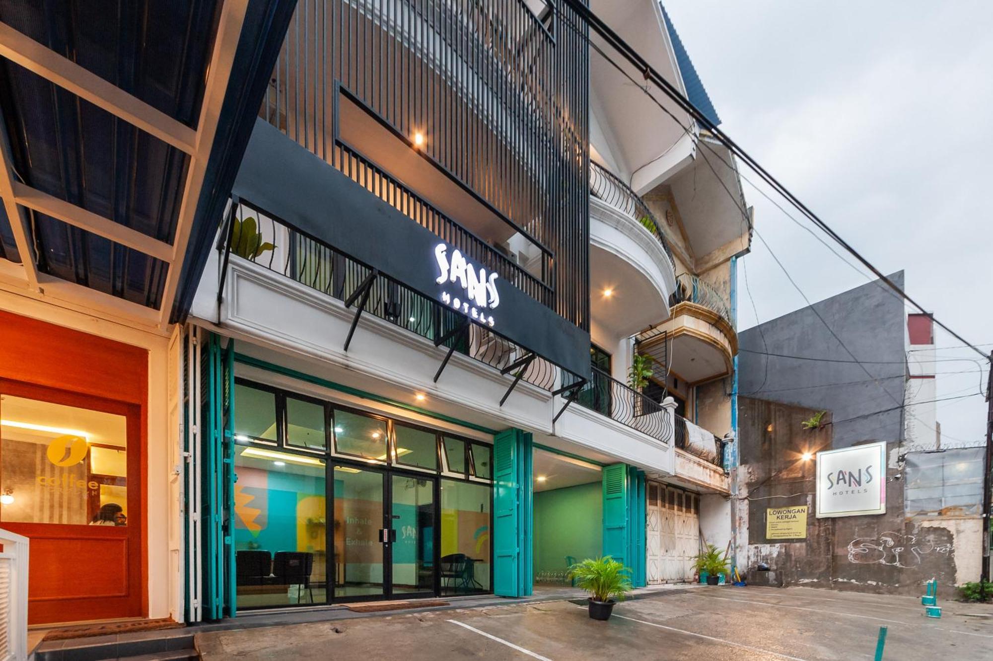 Sans Hotel Suryakencana Bogor Luaran gambar