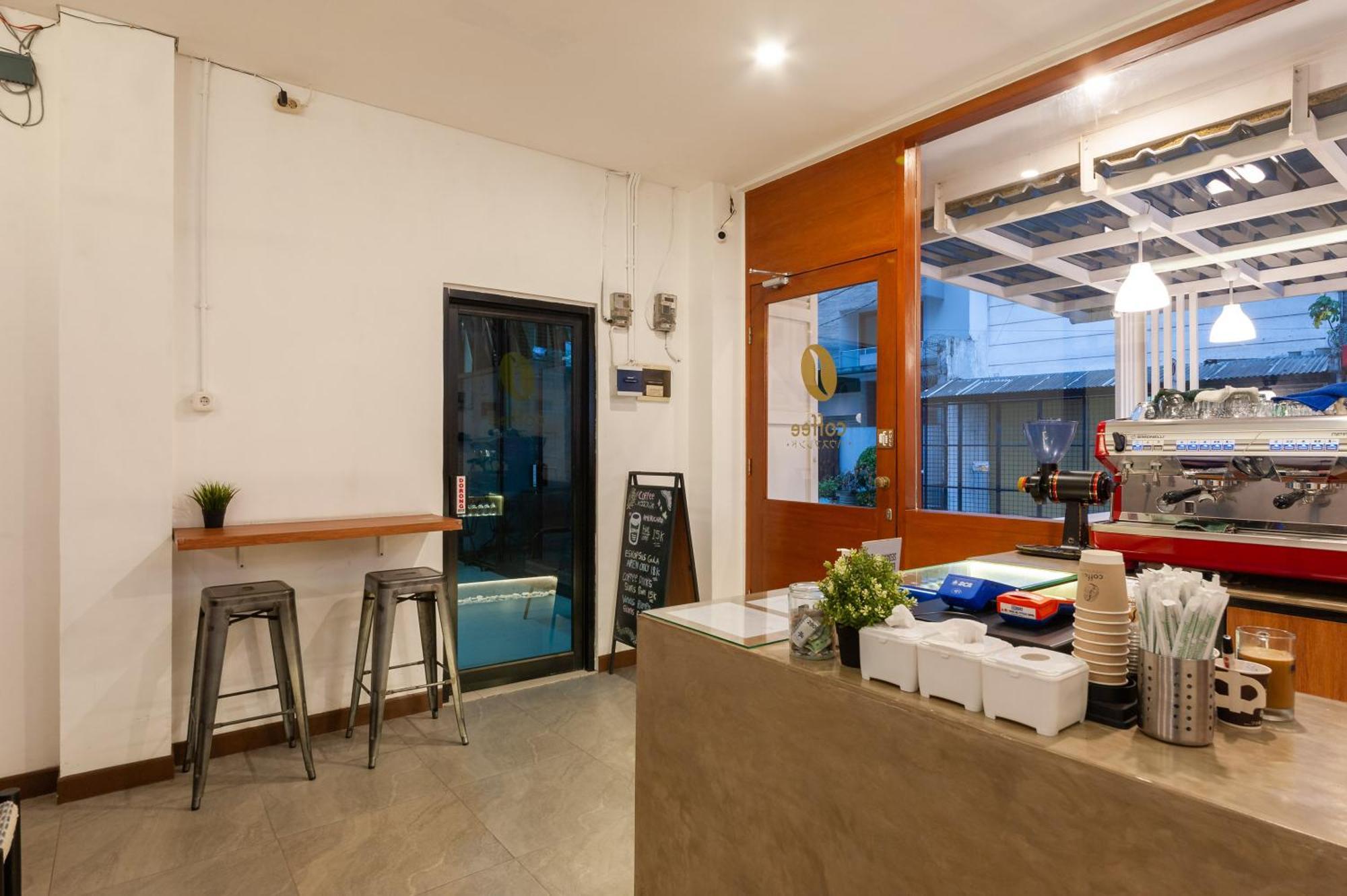 Sans Hotel Suryakencana Bogor Luaran gambar